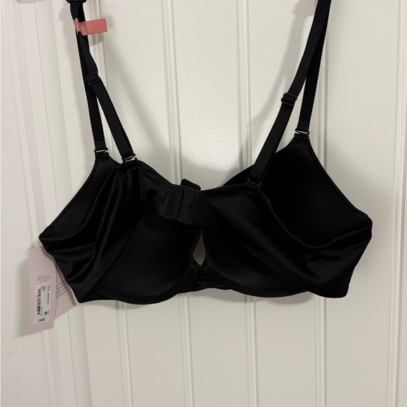 Ambrielle Black Molded Cup Bra with Adjustable Straps - Picture 7 of 9